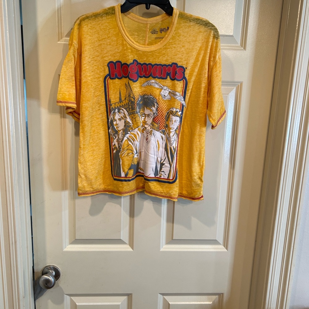 Hogwarts Yellow Graphic Short Sleeve Tee